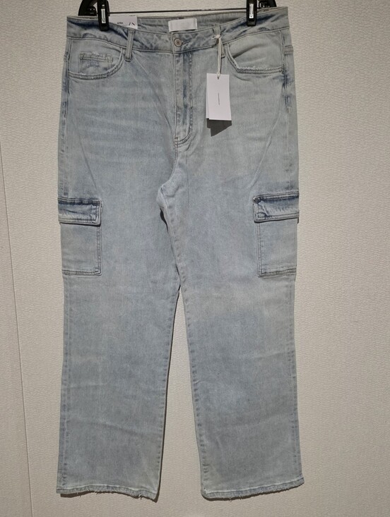 Vervet Denim - Vervet Alyssa 90s Vintage Straight Cargo Jeans High Rise Size 32